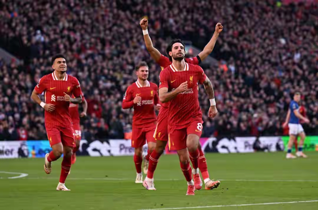 AYX体育赛事-球队踢出精妙配合取得宝贵胜利