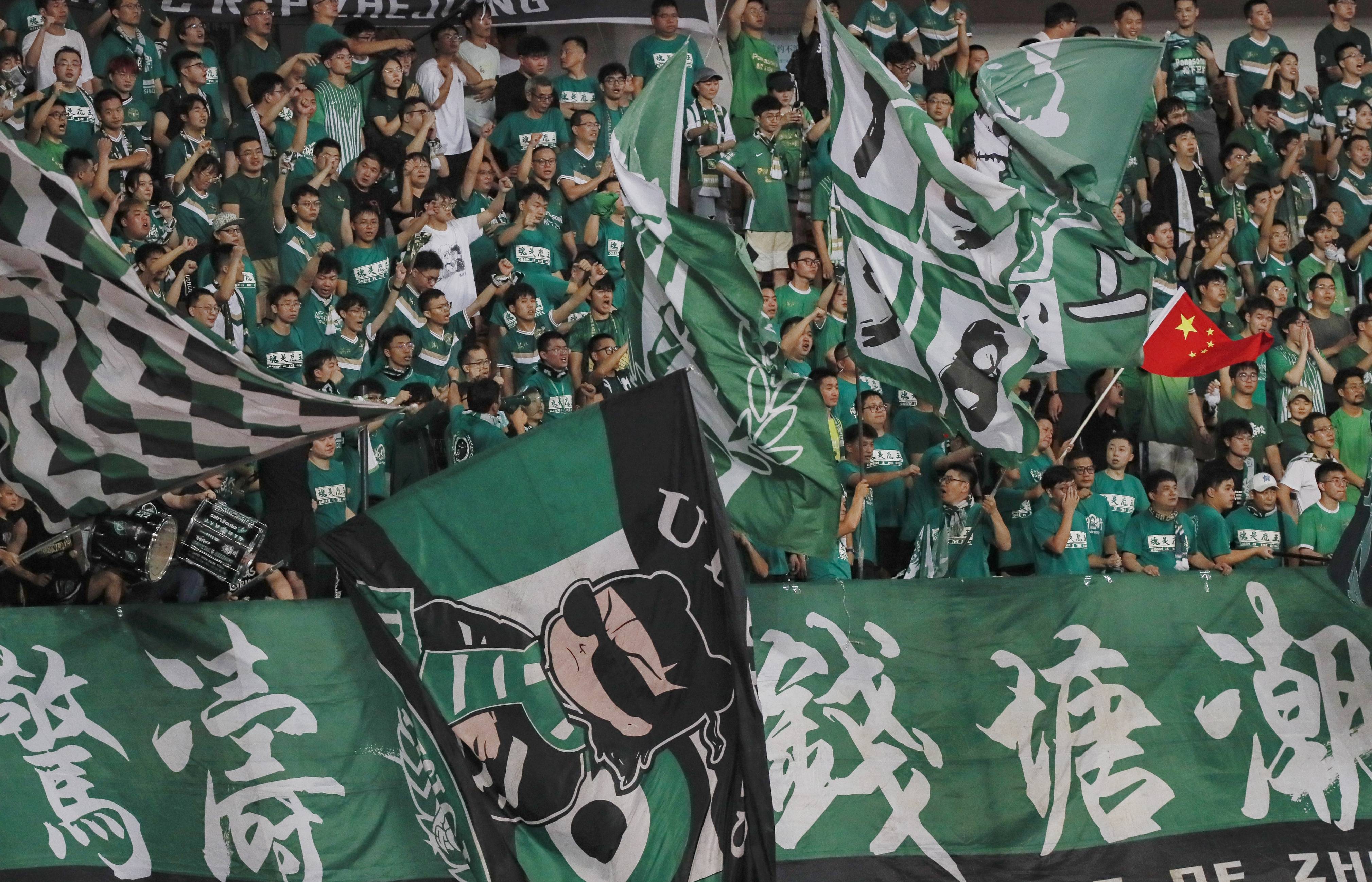 AYXapp下载-关于中游球队抢眼表现，力图冲击联赛前列的信息